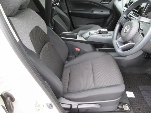 ノート（ニッサン）の車両写真