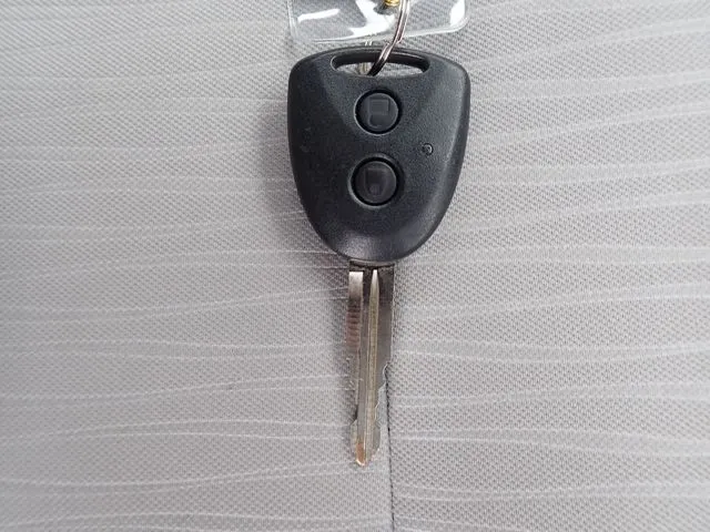 ダイハツ　ミラ　イース