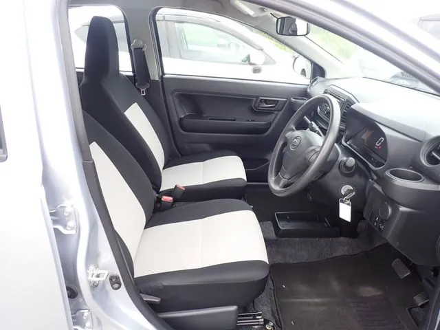 ダイハツ　ミラ　イース