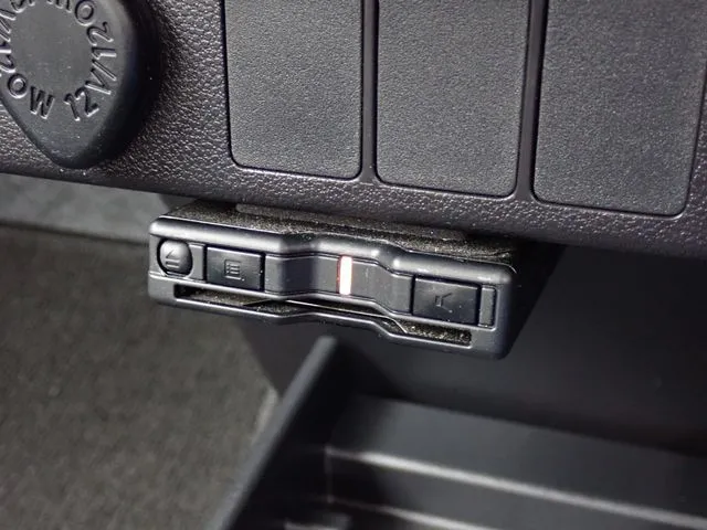 ダイハツ　ミラ　イース