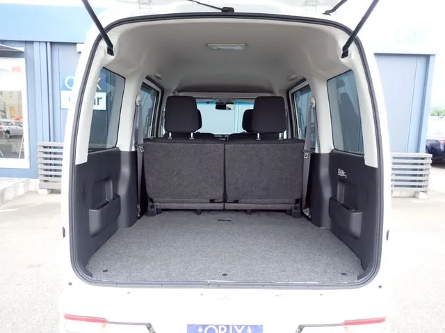 ハイゼットカーゴ（ダイハツ）の車両写真