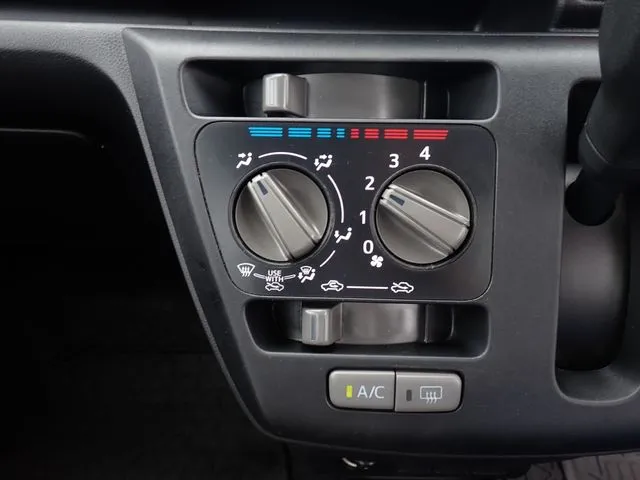 ダイハツ　ミラ　イース