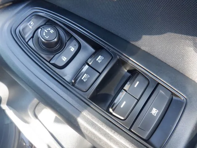 SUBARU XV(スバル)の車両写真