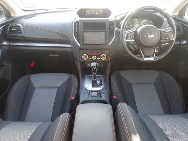 SUBARU XV(スバル)の車両写真