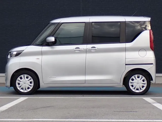 ルークス（ニッサン）の車両写真