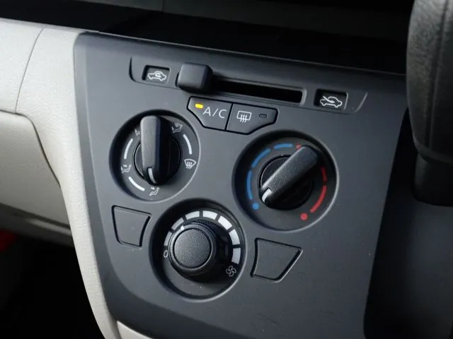 ルークス（ニッサン）の車両写真