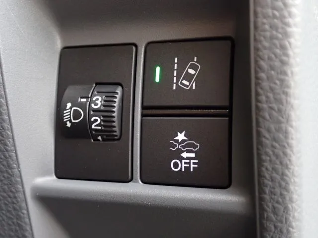 Ｎ－ＶＡＮ　４ＷＤ（ホンダ）の車両写真