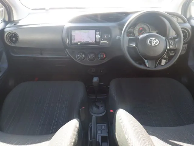 ヴィッツ（トヨタ）の車両写真