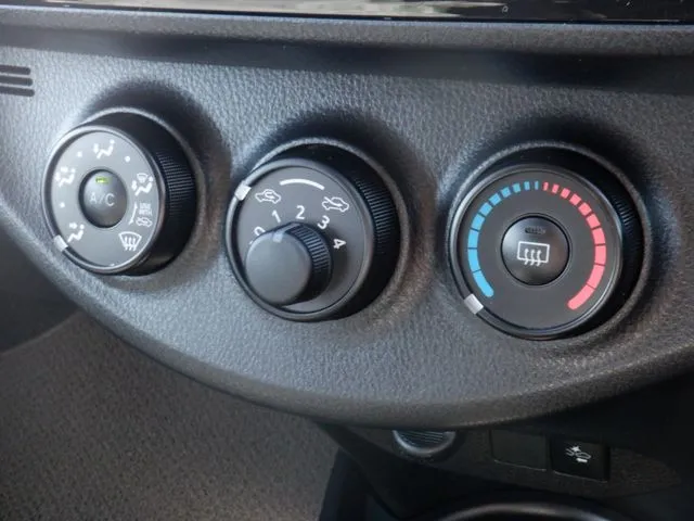 ヴィッツ（トヨタ）の車両写真