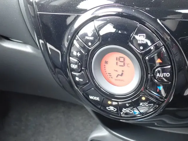 ノート（ニッサン）の車両写真