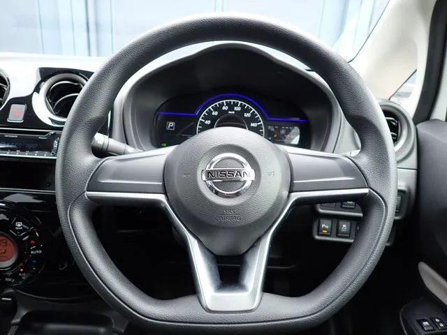 ノート（ニッサン）の車両写真