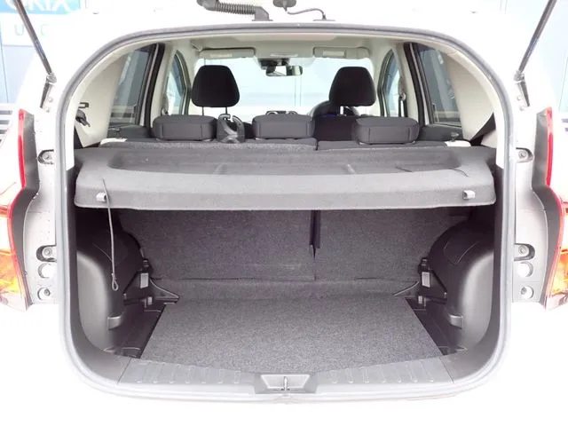 ノート（ニッサン）の車両写真