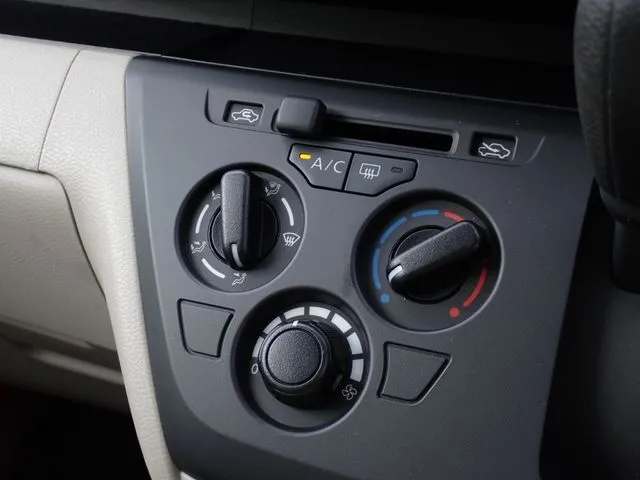 ルークス（ニッサン）の車両写真