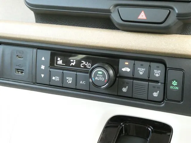 Ｎ　ＢＯＸ（ホンダ）の車両写真