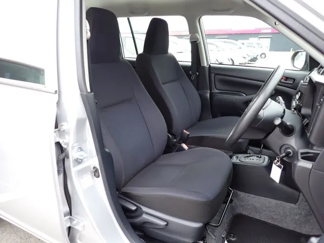 トヨタ　プロボックスバン　２ＷＤ