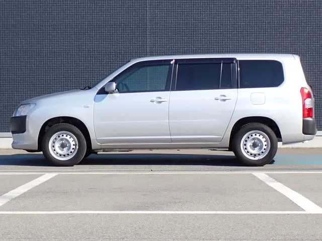 プロボックスバン 4WD(トヨタ)の車両写真