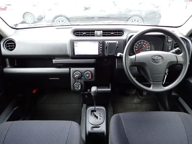 プロボックスバン 4WD(トヨタ)の車両写真