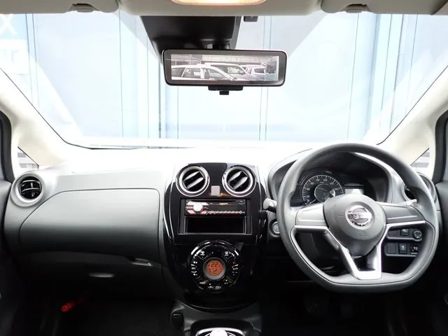 ノート（ニッサン）の車両写真