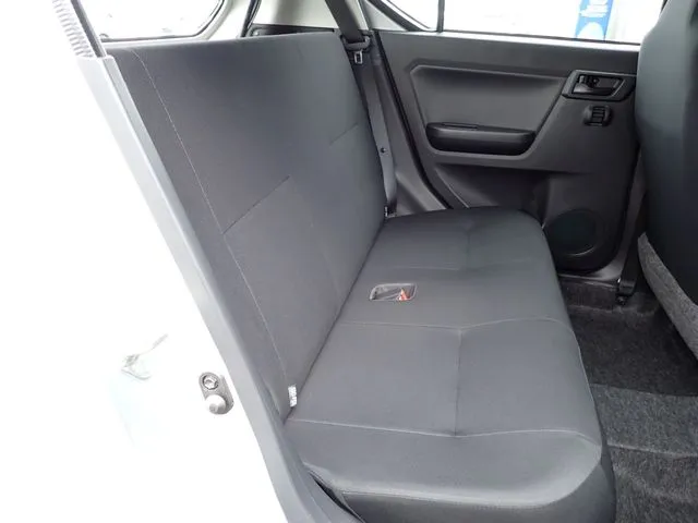 ミラ　イース（ダイハツ）の車両写真