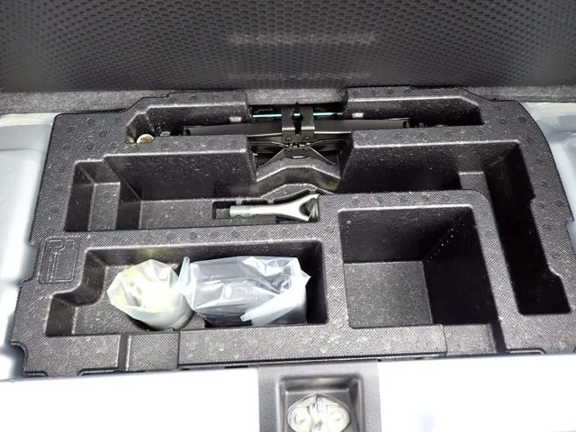 ミラ　イース（ダイハツ）の車両写真