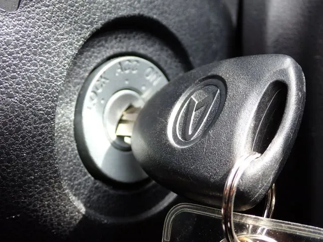 ミラ　イース（ダイハツ）の車両写真