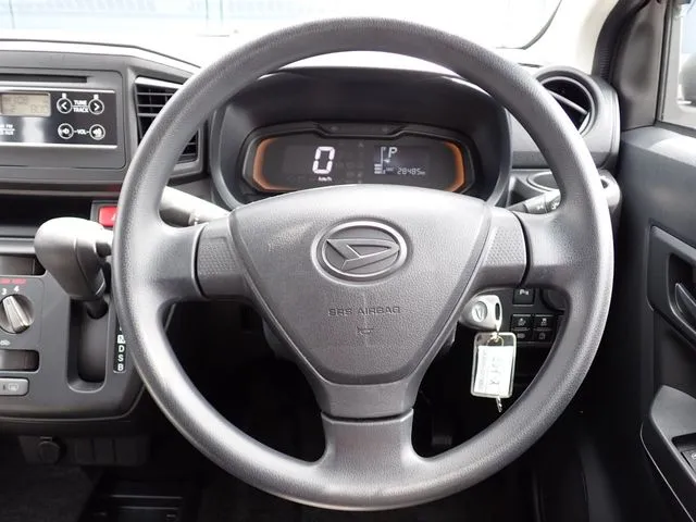 ミラ　イース（ダイハツ）の車両写真