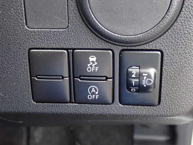 ダイハツ　ミラ　イース