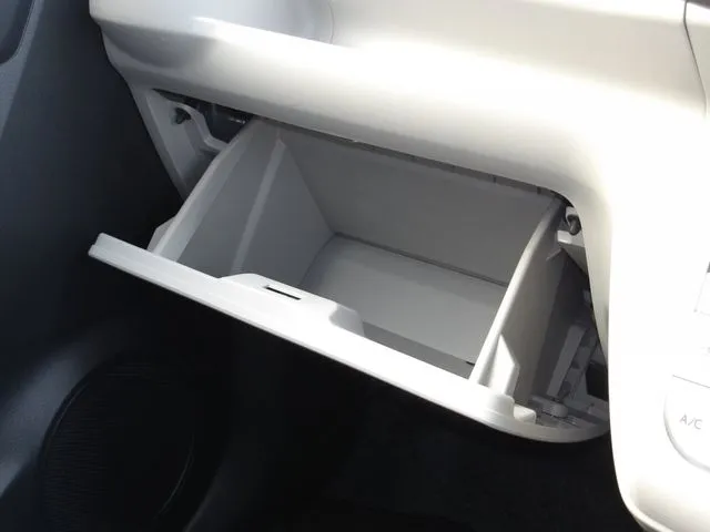 ダイハツ　ミラ　イース　４ＷＤ