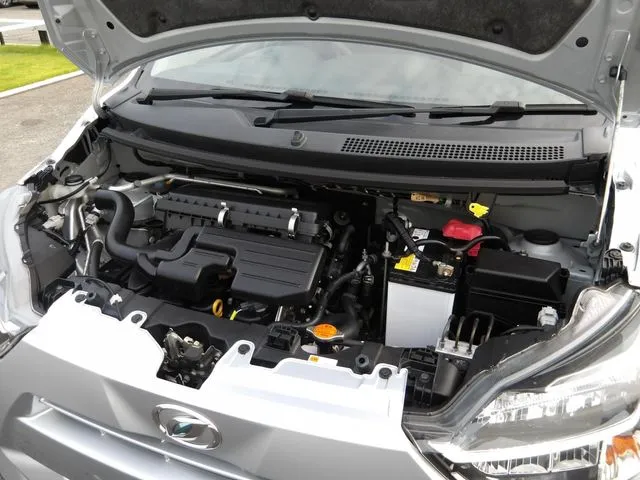 ダイハツ　ミラ　イース　４ＷＤ