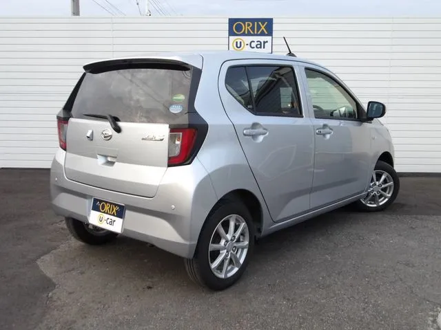 ダイハツ　ミラ　イース　４ＷＤ