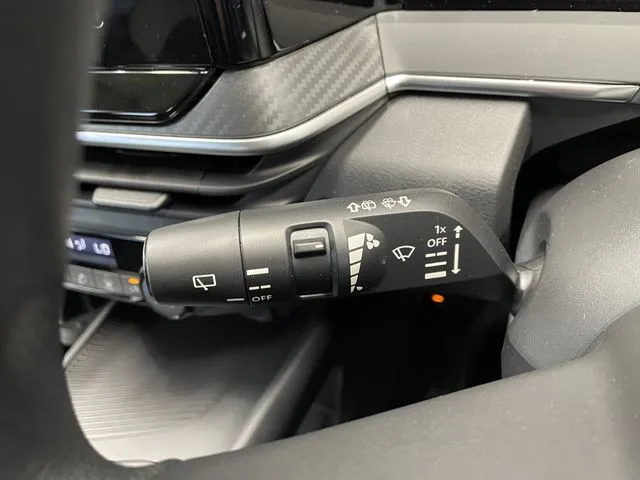 ニッサン　ノート