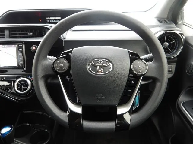 アクア(トヨタ)の車両写真