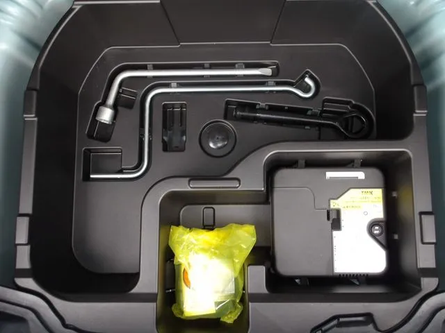 アクア(トヨタ)の車両写真