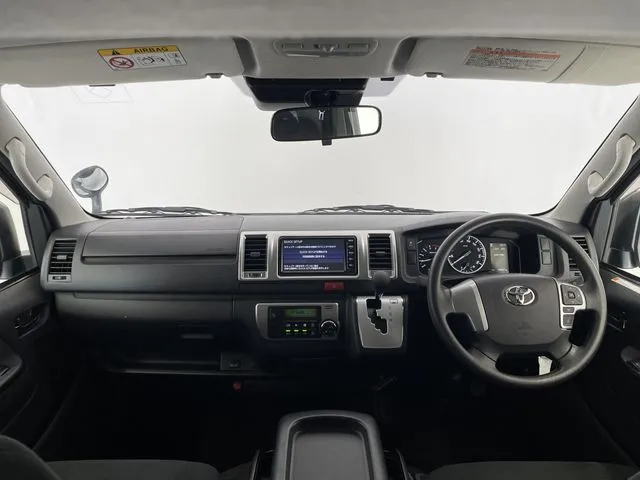 トヨタ　ハイエースバン　２ＷＤ