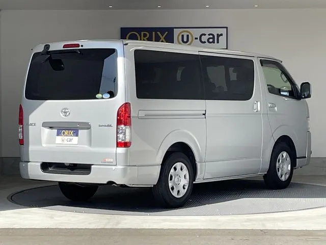 トヨタ　ハイエースバン　２ＷＤ