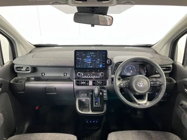 トヨタ　シエンタ　ハイブリッド