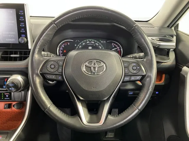 RAV4 4WD(トヨタ)の車両写真