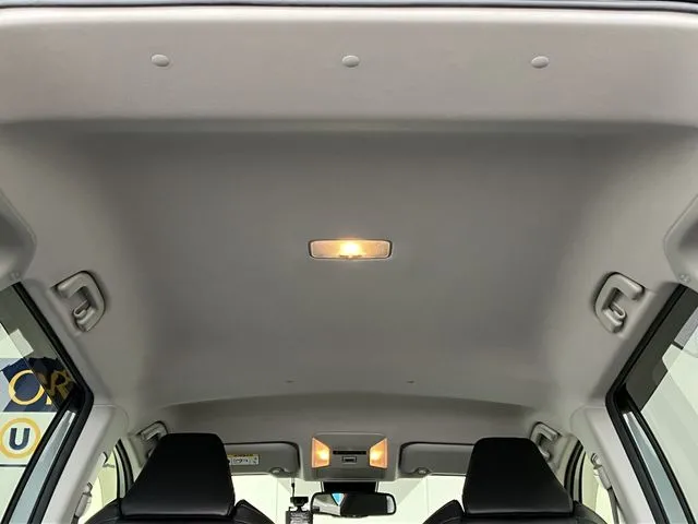 RAV4 4WD(トヨタ)の車両写真