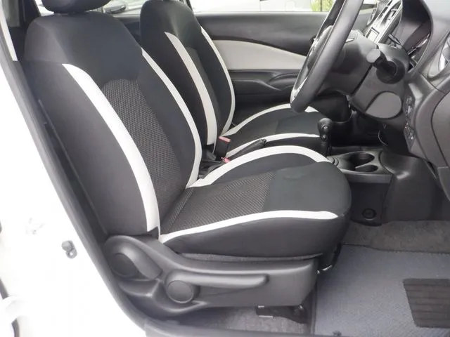 ニッサン　ノート