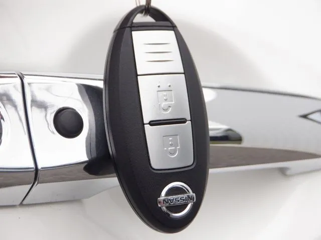 ニッサン　ノート