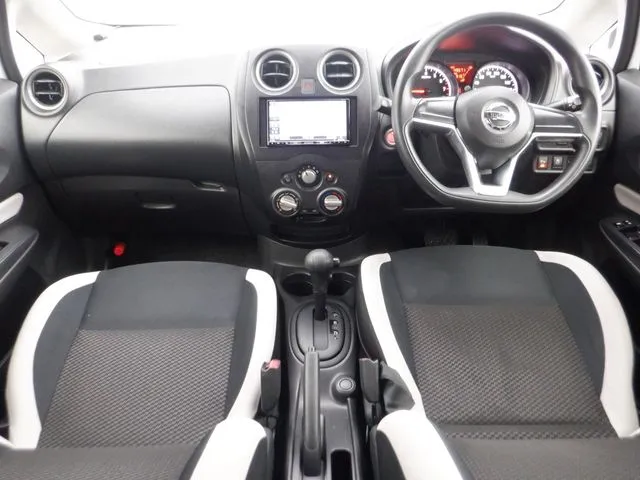 ニッサン　ノート