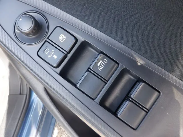 デミオ（マツダ）の車両写真