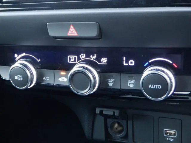 フィット　ｅ：ＨＥＶ（ホンダ）の車両写真