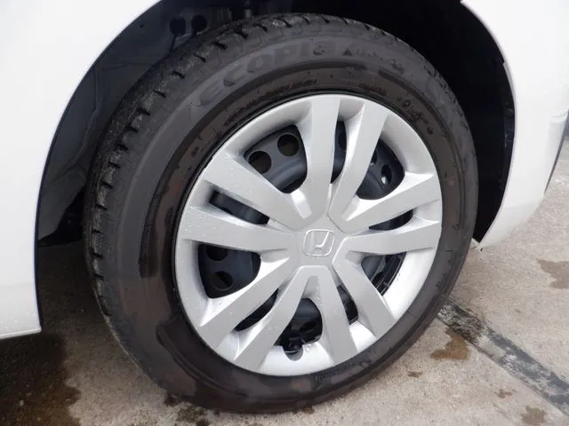 フィット　ｅ：ＨＥＶ（ホンダ）の車両写真