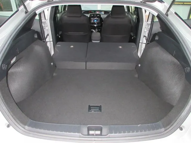 プリウス(トヨタ)の車両写真