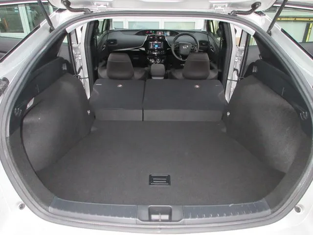 プリウス(トヨタ)の車両写真