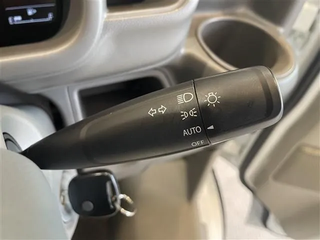 エブリイバン（スズキ）の車両写真