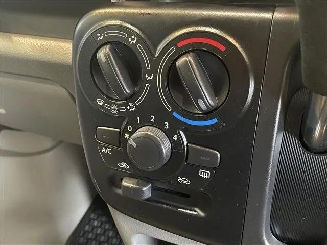 エブリイバン（スズキ）の車両写真