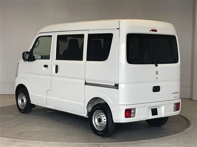 エブリイバン（スズキ）の車両写真