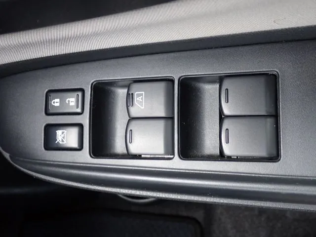 ノート(ニッサン)の車両写真